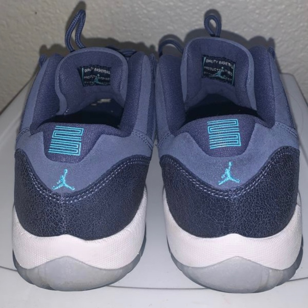 Jordan 11 blue moons - Picture 4 of 6